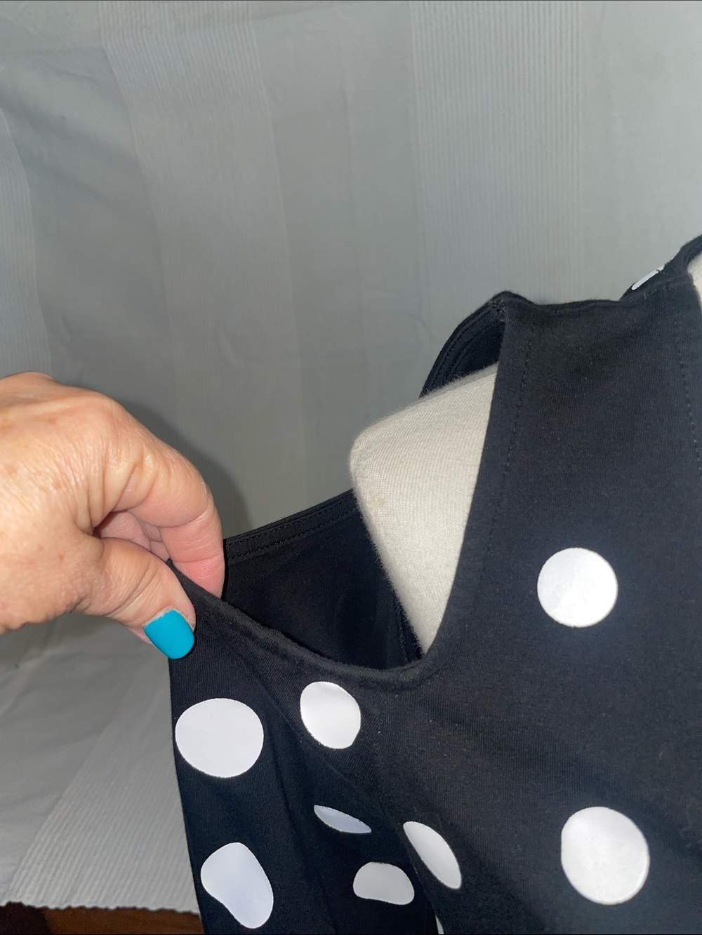 Cold-Shoulder Tunic Top with Polka Dots - Picture 4 of 9